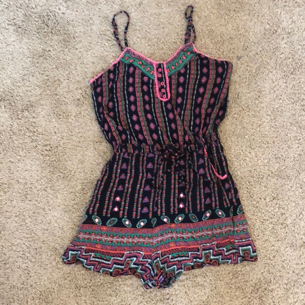 Printed pattern romper size L